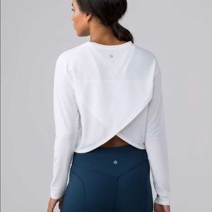 ISO‼️🍋Lululemon Pushing Limits Long Sleeve Top 🍋